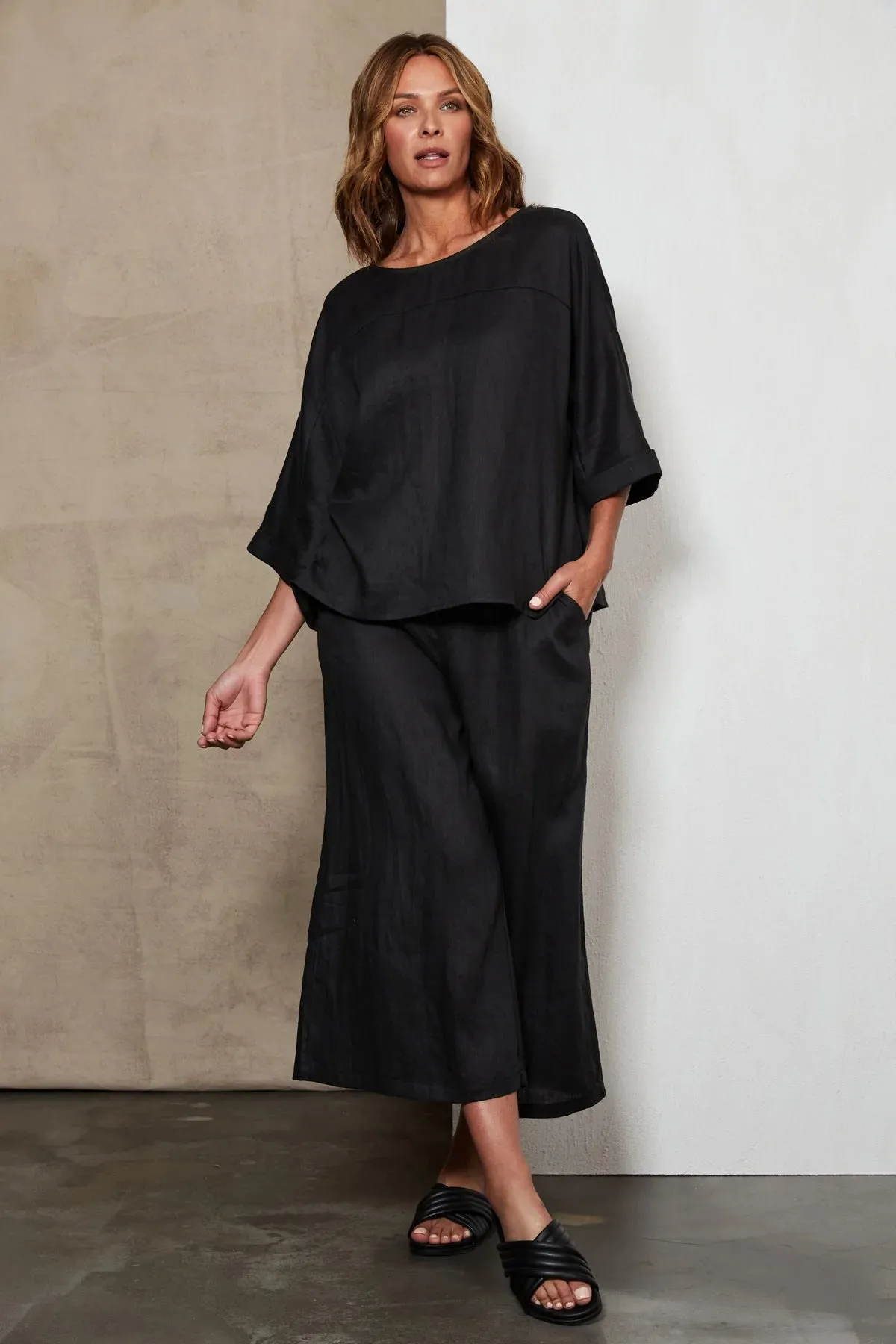Eb & Ive 'Studio Relaxed Top' - Ebony